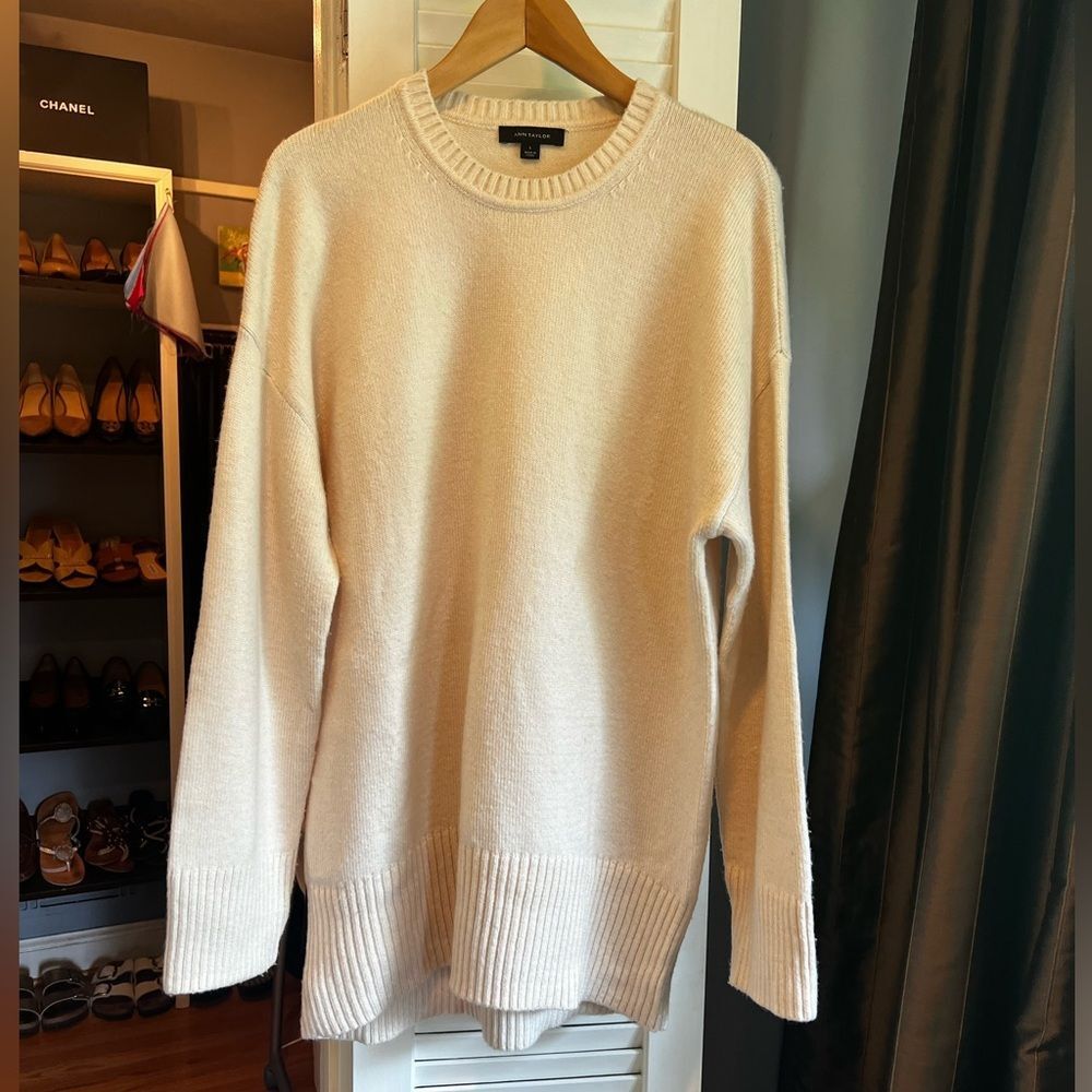 Ann Taylor Oversized Crewneck Cream Knit Sweater